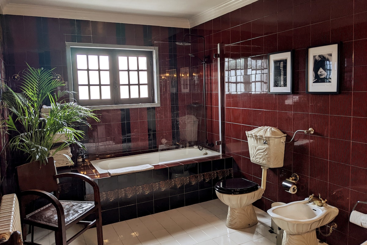 Upstairs bathroom