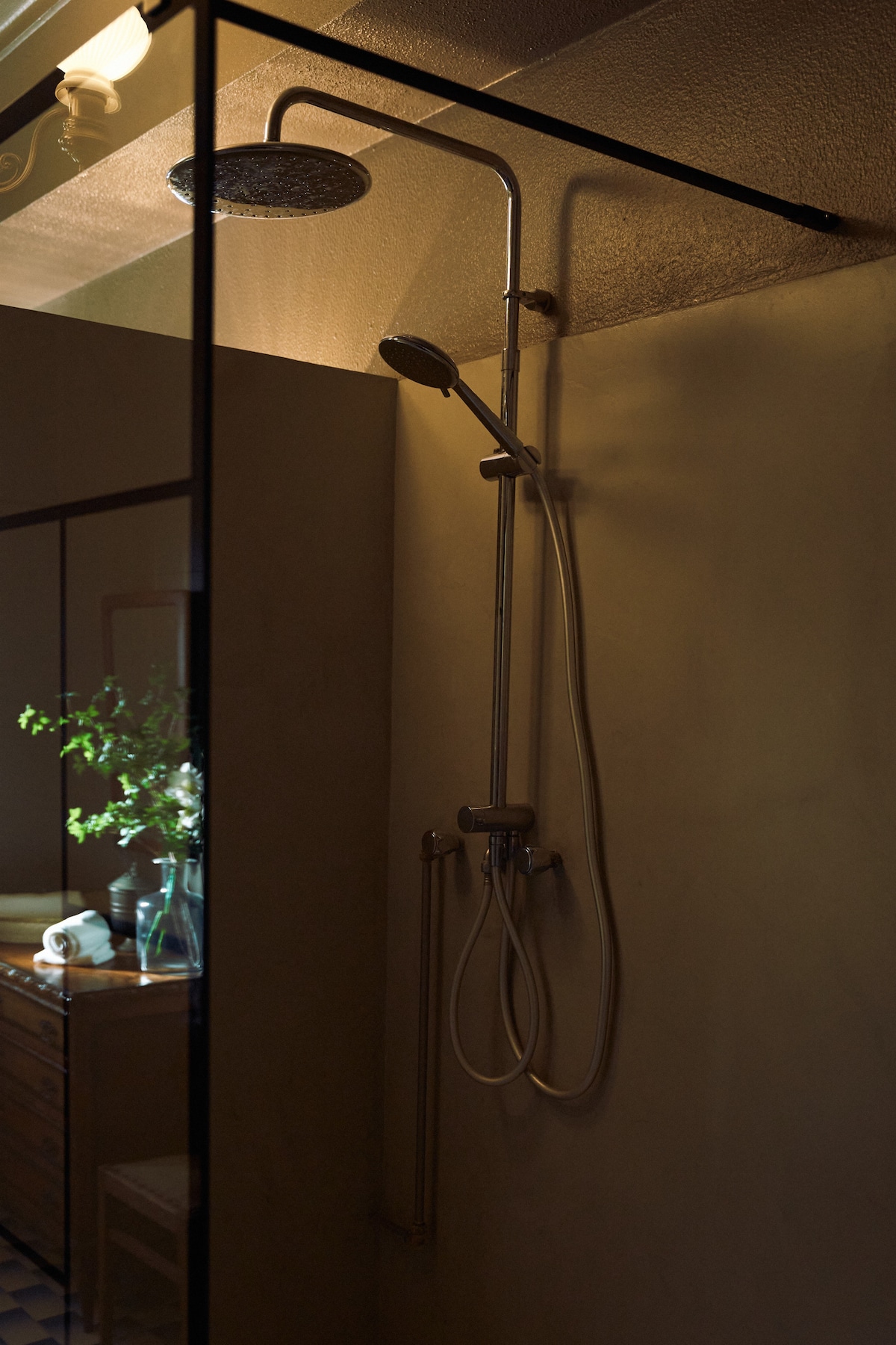 Full bathroom 4