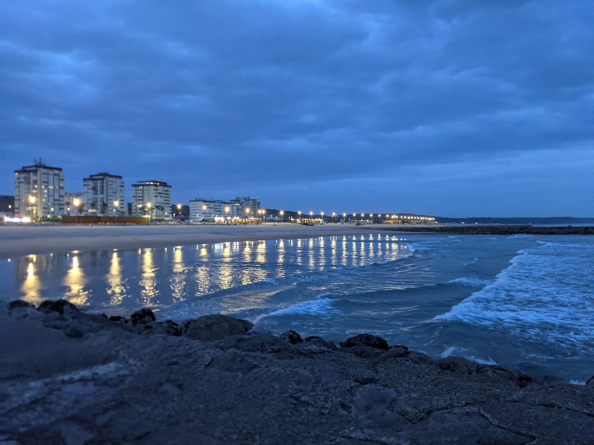 Costa da Caparica Beach 5 minutes away!